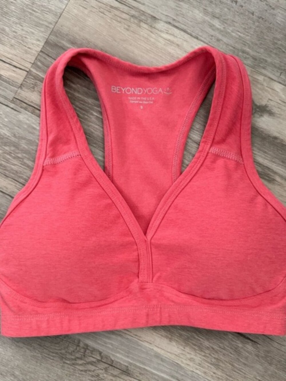 Beyond Yoga Women's pink Sports Bra size small